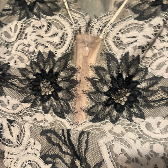 BCBG MAXAZRIA Azria Lynne Layered Floral Dress Wedding Formal Sz 6 Lace RARE​ - Picture 5 of 10